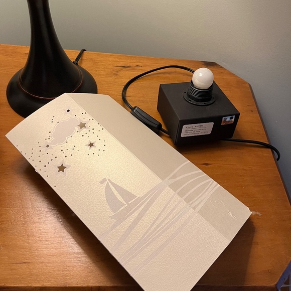 Paper Art Table Lamp - Light box lamp -Starry night on lake scene - Picture 7 of 11